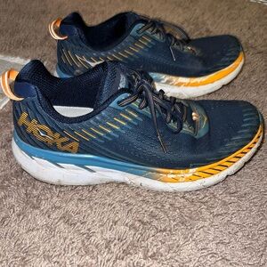 Hoka Clifton 5